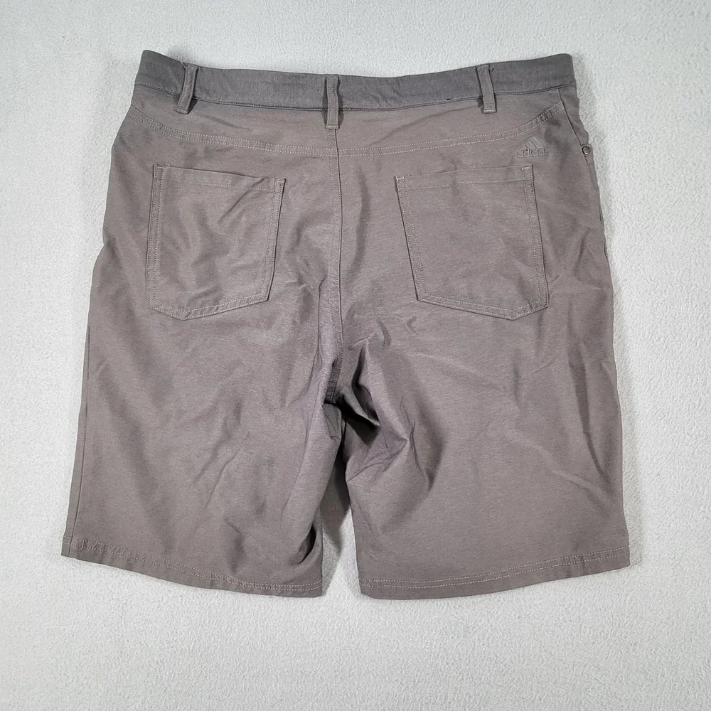 Adidas Golf Shorts‎ Men's 36 Gray Flat Front Performance Casual Athletic